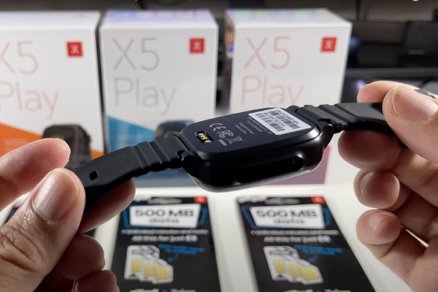 Man sieht die XPLORA X5 von der Seite.